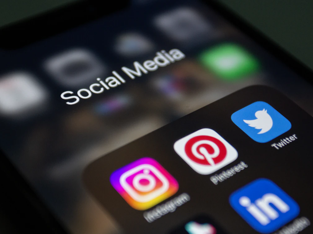Digital & Social Monitoring
